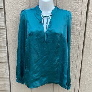 Ann Taylor loft women’s XS long sleeve green with blue hue top